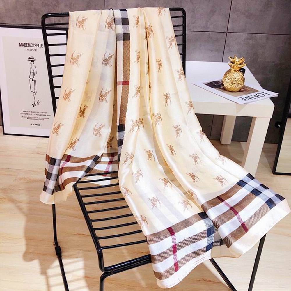 Bv*b*rry Scarf